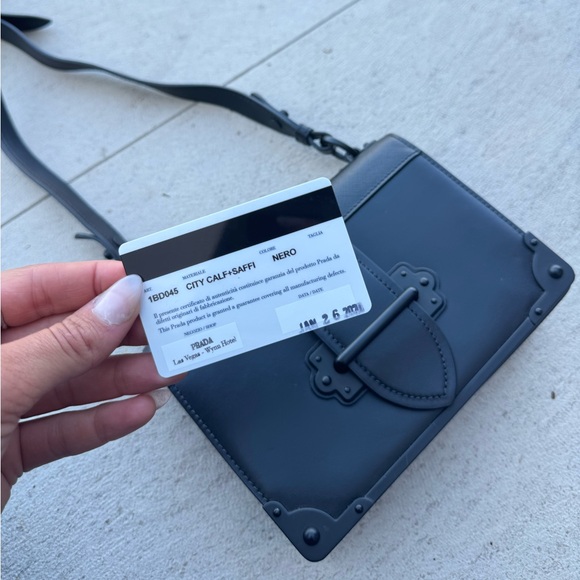 Medium size Cahier crossbody Prada bag, never worn, certification & dust bag - Picture 7 of 8